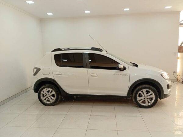 RENAULT SANDERO STEPWAY 5P 1,6 PRIVILEGE - Imagen 10