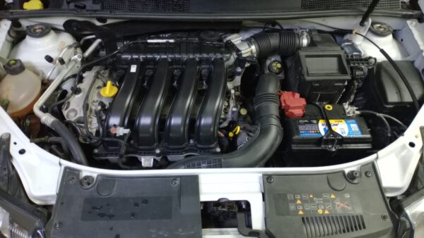 RENAULT SANDERO 5P 2,0 RS - Imagen 11