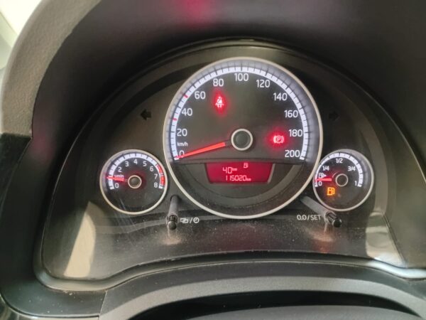 VOLKSWAGEN UP 5P 1,0 HIGH UP - Imagen 7
