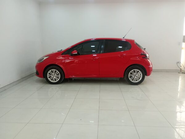 PEUGEOT 208 5P 1,6 ALLURE 2019 - Imagen 13