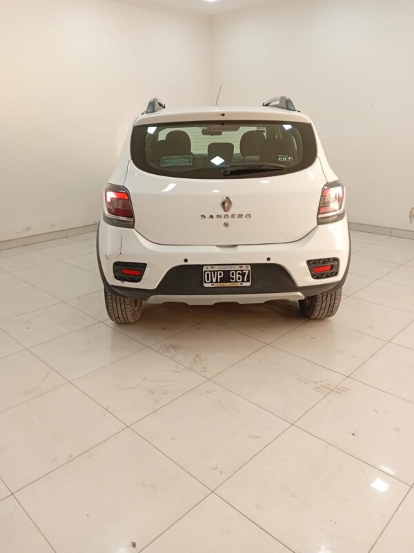 RENAULT SANDERO STEPWAY 5P 1,6 PRIVILEGE - Imagen 4