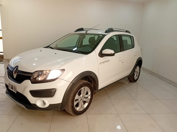 RENAULT SANDERO STEPWAY 5P 1,6 PRIVILEGE