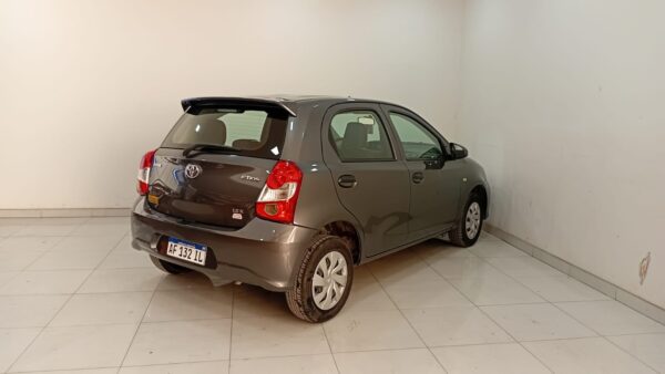 TOYOTA ETIOS 5P 1,5 X 6MT - Imagen 5