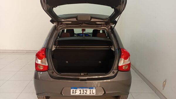 TOYOTA ETIOS 5P 1,5 X 6MT - Imagen 10