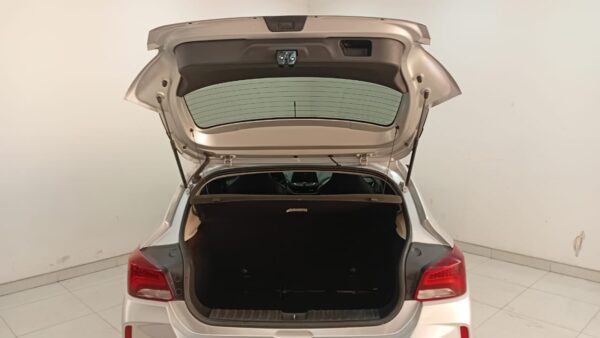 CHEVROLET ONIX 5P 1,0 T PREMIER I - Imagen 9