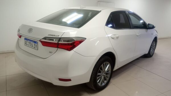 TOYOTA COROLLA 4P 1,8 XEI MT 2017 - Imagen 3