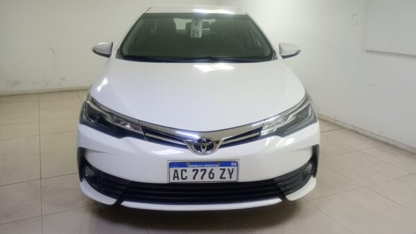 TOYOTA COROLLA 4P 1,8 XEI MT 2017 - Imagen 2
