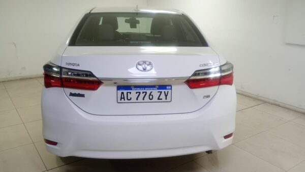 TOYOTA COROLLA 4P 1,8 XEI MT 2017 - Imagen 12