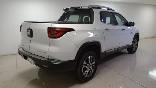 FIAT TORO PICK UP D/C 2,0 TD VOLCANO 4X4 9AT - Imagen 2