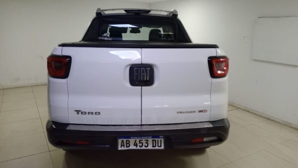 FIAT TORO PICK UP D/C 2,0 TD VOLCANO 4X4 9AT - Imagen 6
