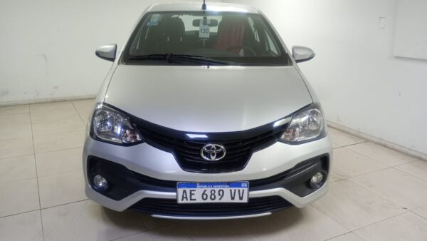 TOYOTA ETIOS 5P 1,5 XLS 6MT 2018 - Imagen 7