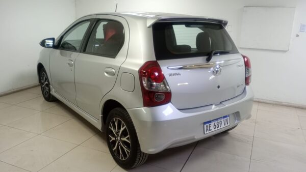 TOYOTA ETIOS 5P 1,5 XLS 6MT 2018 - Imagen 10