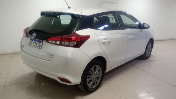 TOYOTA YARIS 5P 1,5 XLS 6MT 2020 - Imagen 12