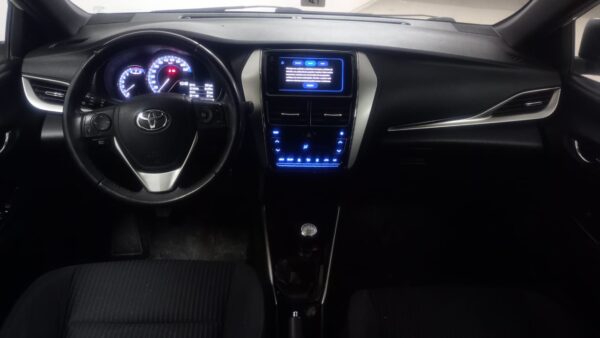 TOYOTA YARIS 5P 1,5 XLS 6MT 2020 - Imagen 3