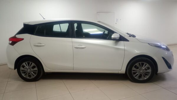 TOYOTA YARIS 5P 1,5 XLS 6MT 2020 - Imagen 5