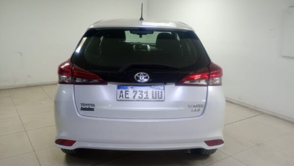 TOYOTA YARIS 5P 1,5 XLS 6MT 2020 - Imagen 11