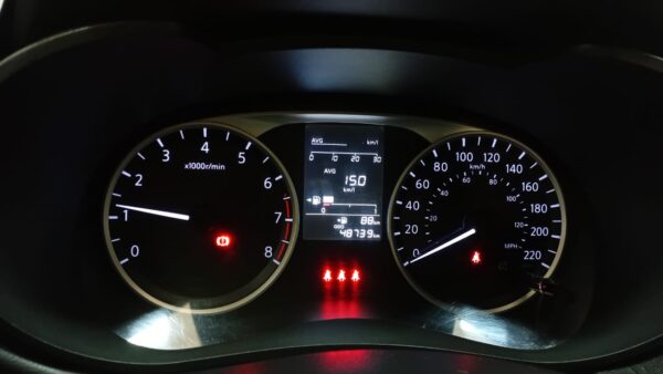 NISSAN VERSA 4P 1,6 SENSE - Imagen 11