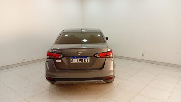 NISSAN VERSA 4P 1,6 SENSE - Imagen 9