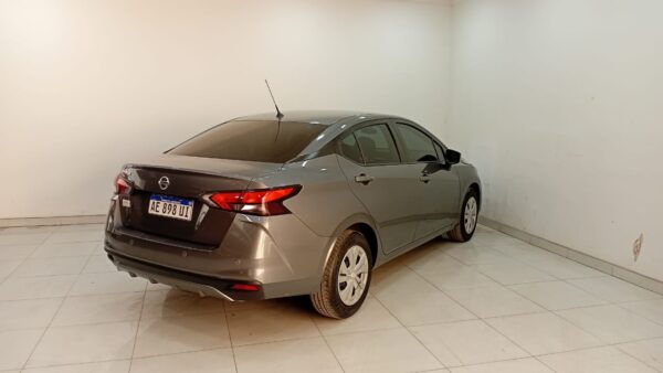 NISSAN VERSA 4P 1,6 SENSE - Imagen 8