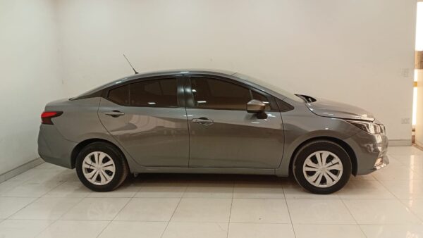 NISSAN VERSA 4P 1,6 SENSE - Imagen 6