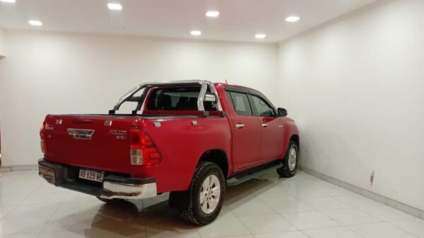 TOYOTA HILUX PICK - UP D/e 2,4 TDi 4X2 SR 6 M/T 2016 - Imagen 7