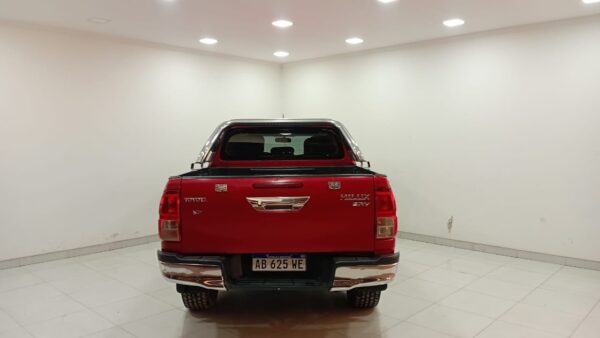 TOYOTA HILUX PICK - UP D/e 2,4 TDi 4X2 SR 6 M/T 2016 - Imagen 8