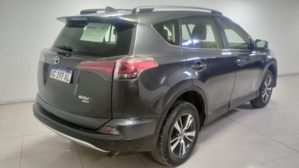 TOYOTA RAV - 4 5P 2,5 16V VX 4X4 6AT FULL 2016 - Imagen 5