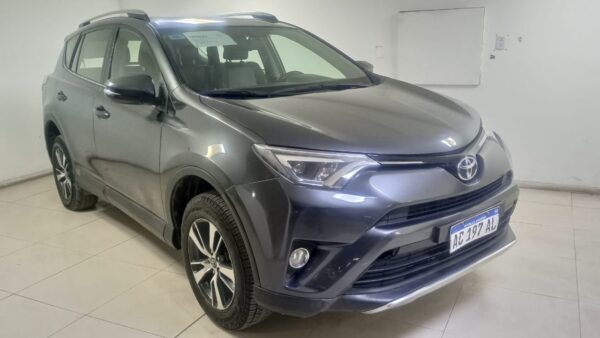 TOYOTA RAV - 4 5P 2,5 16V VX 4X4 6AT FULL 2016 - Imagen 6