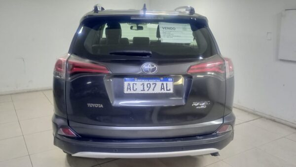 TOYOTA RAV - 4 5P 2,5 16V VX 4X4 6AT FULL 2016 - Imagen 10